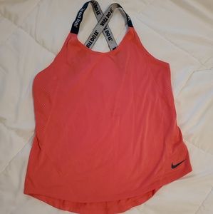 Nike work out top